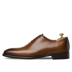 Shop LodinG Richelieu One-Cut Napoli 385 Cognac